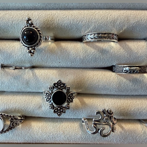Chic Silver Ring Collection - Picture 5 of 5